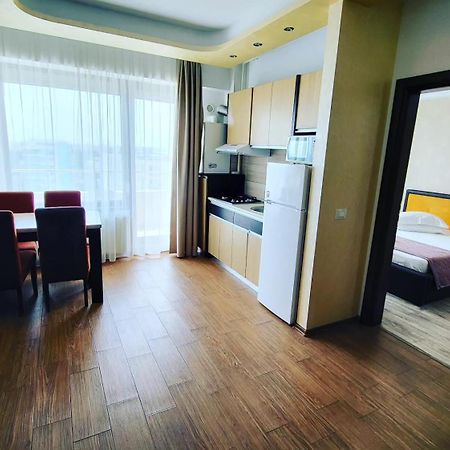 Seaview Cancun Apartments Summerland Mamaia Exteriör bild