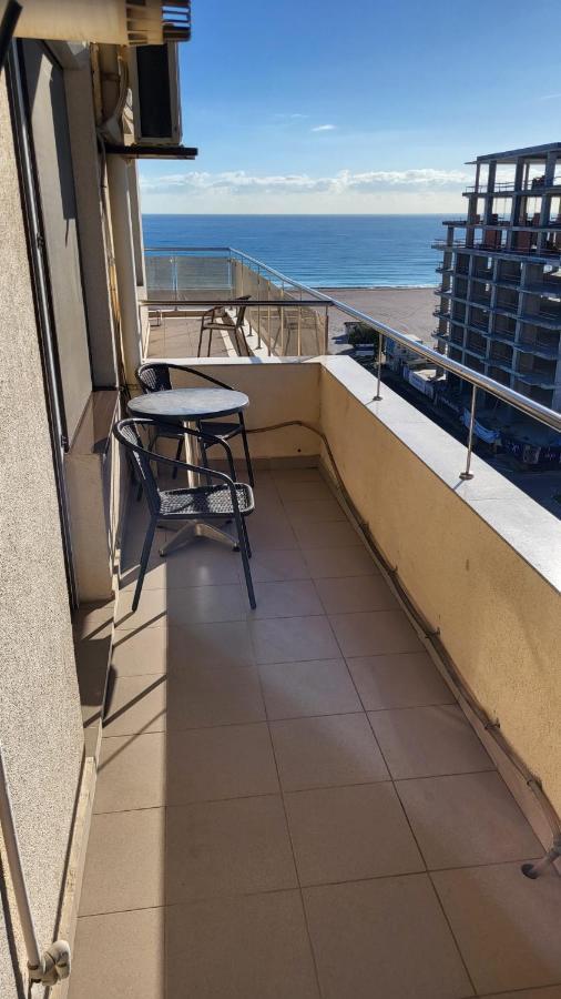 Seaview Cancun Apartments Summerland Mamaia Exteriör bild