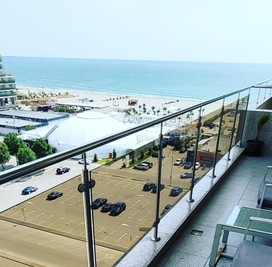 Seaview Cancun Apartments Summerland Mamaia Exteriör bild
